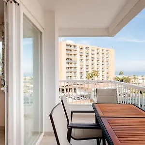 Amplio Con Vistas Al Mar Y Piscina En Benalmadena