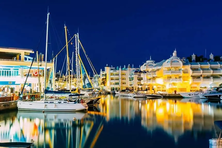 Apartamento Atlantis Home Puerto Marina - 1 Minuto De La Playa Benalmádena